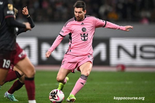 Messi Turf 100 (1)